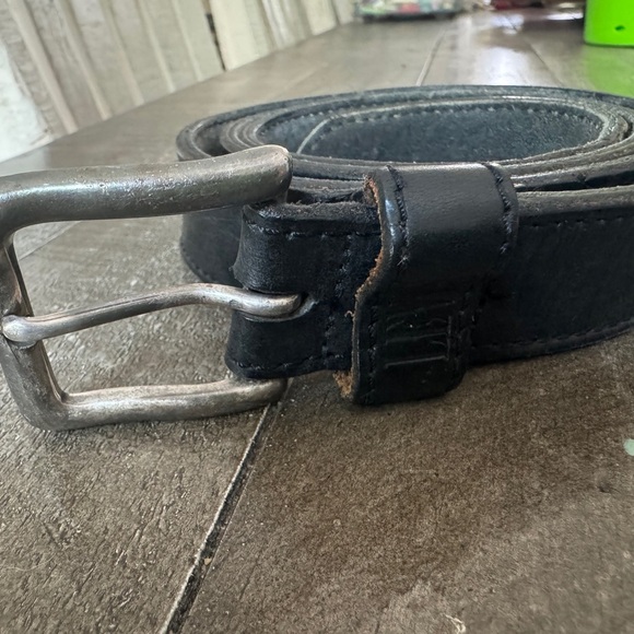 LEVIS Vintage Made In USA Black Leather/Silver Buckle Belt Style 3710 - Picture 2 of 10
